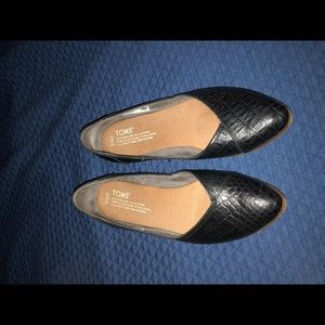 Toms jutti black flats